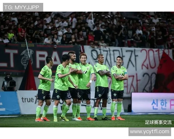 四大足球明星激战正酣 他们的精彩表现和成就如何影响现代足球发展 四大足球明星激战正酣 他们的精彩表现和成就如何影响现代足球发展