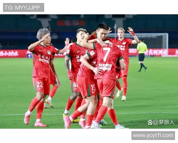 中国足球低谷期：球星缺席与球队发展困境的深度剖析