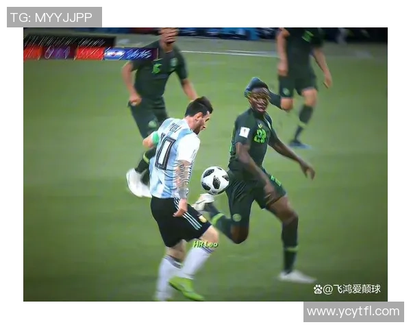 全球足球右脚十大球星排名揭晓 谁是历史最佳右脚球员